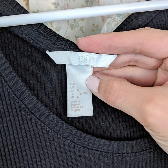 H&M Ribbed Cold-shoulder Top - Picture 4 of 4